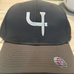 Short Par 4 SnapBack Hat - Grey